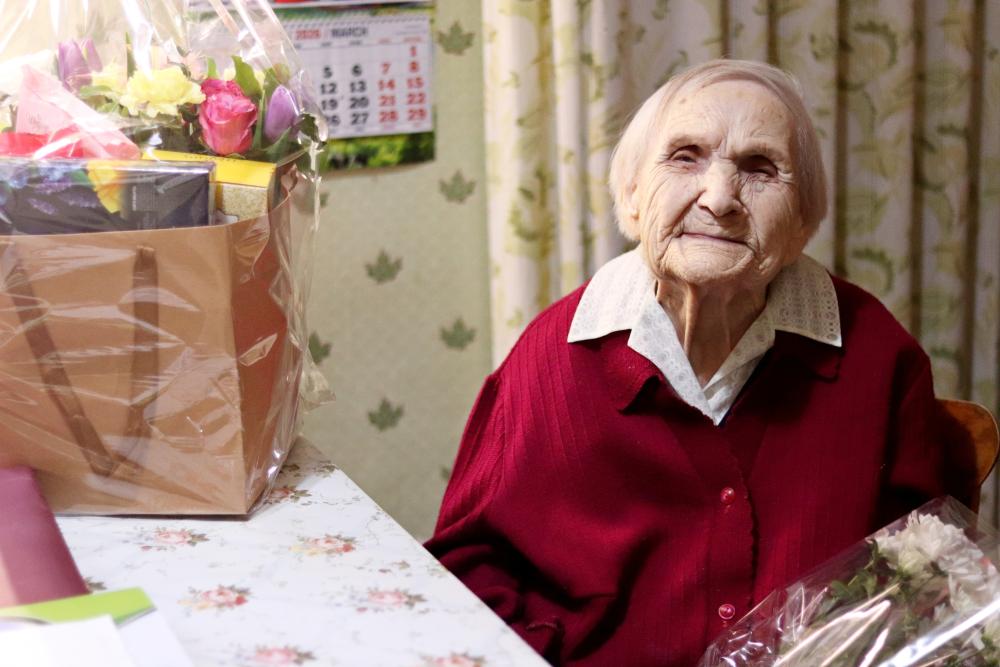 ДОЛГОЖИТЕЛЬНИЦА – РЕКОРДСМЕНКА